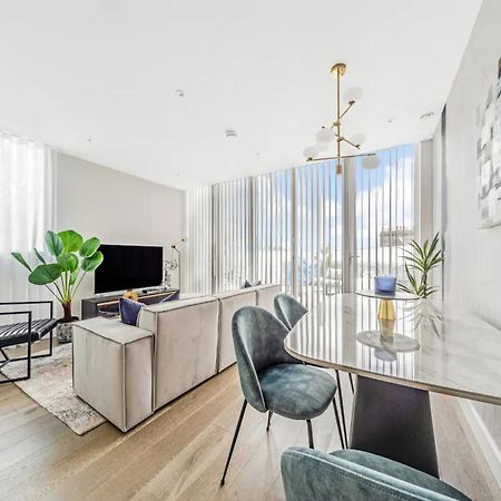 Appartamento Pass The Keys Penthouse Oasis In Trendy Fulham Londra Esterno foto