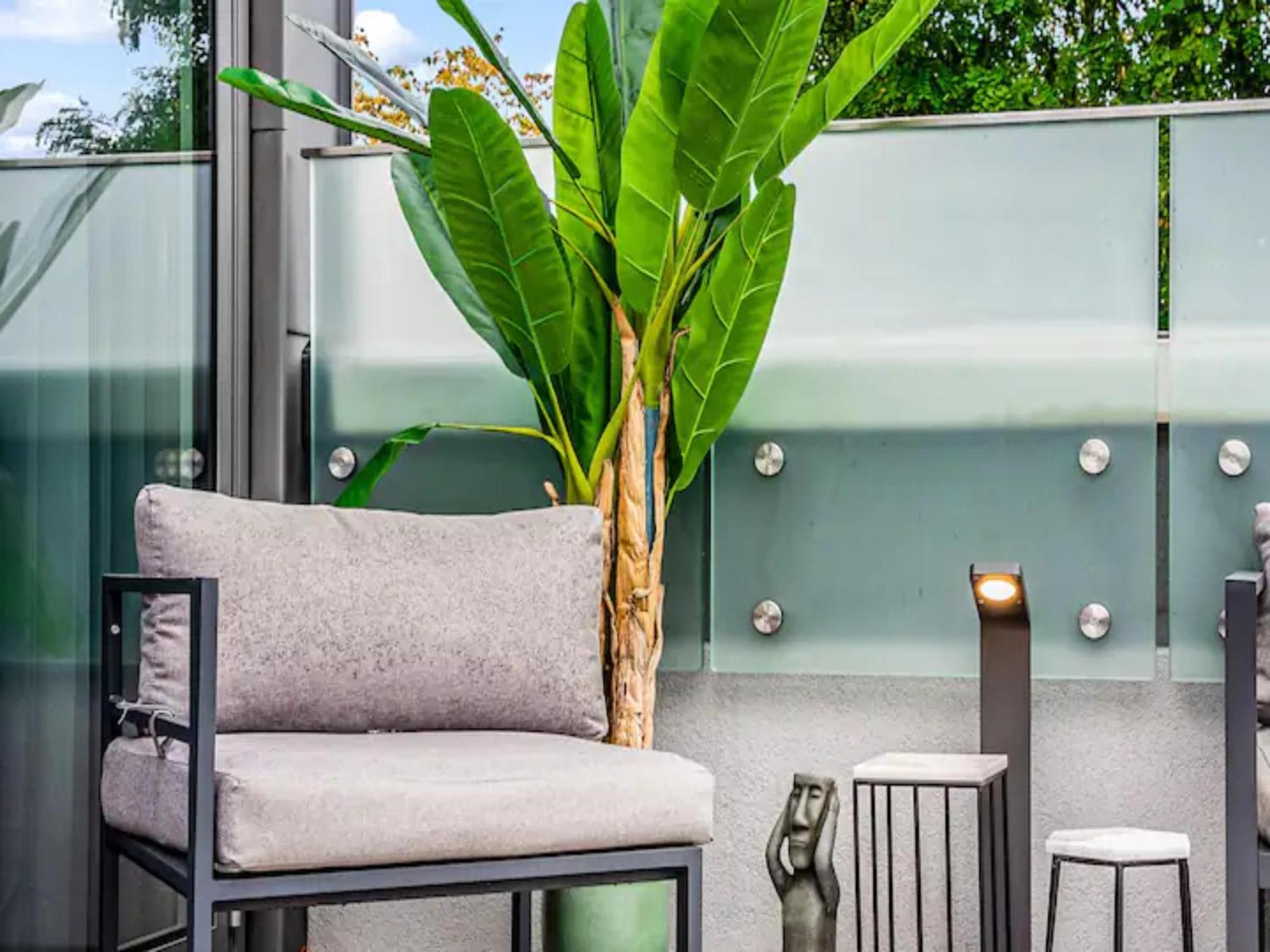 Appartamento Pass The Keys Penthouse Oasis In Trendy Fulham Londra Esterno foto
